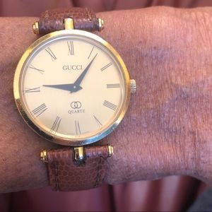 Authentic VINTAGE Gucci Watch for men. Classic! Circa 1986